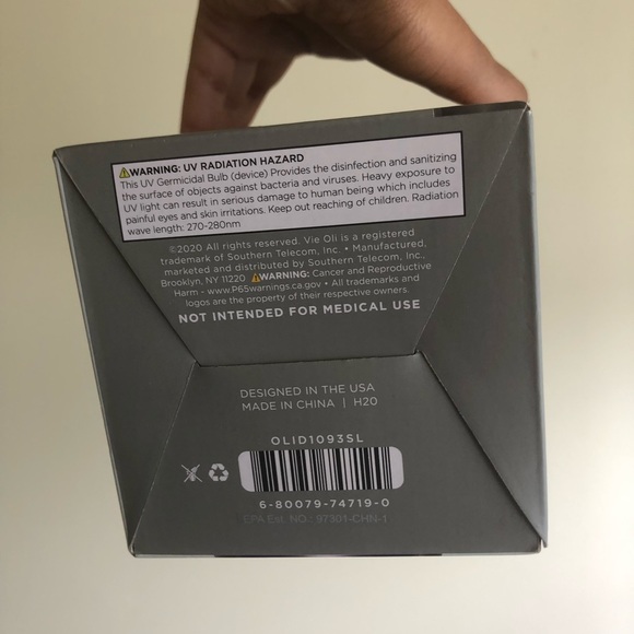 UV-C sanitizing water bottle. 17oz - Picture 5 of 5